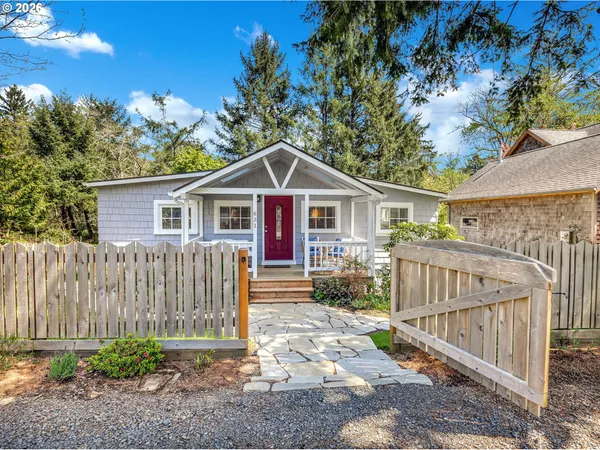 $849,900 | 631 North Larch, Cannon Beach, OR 97110