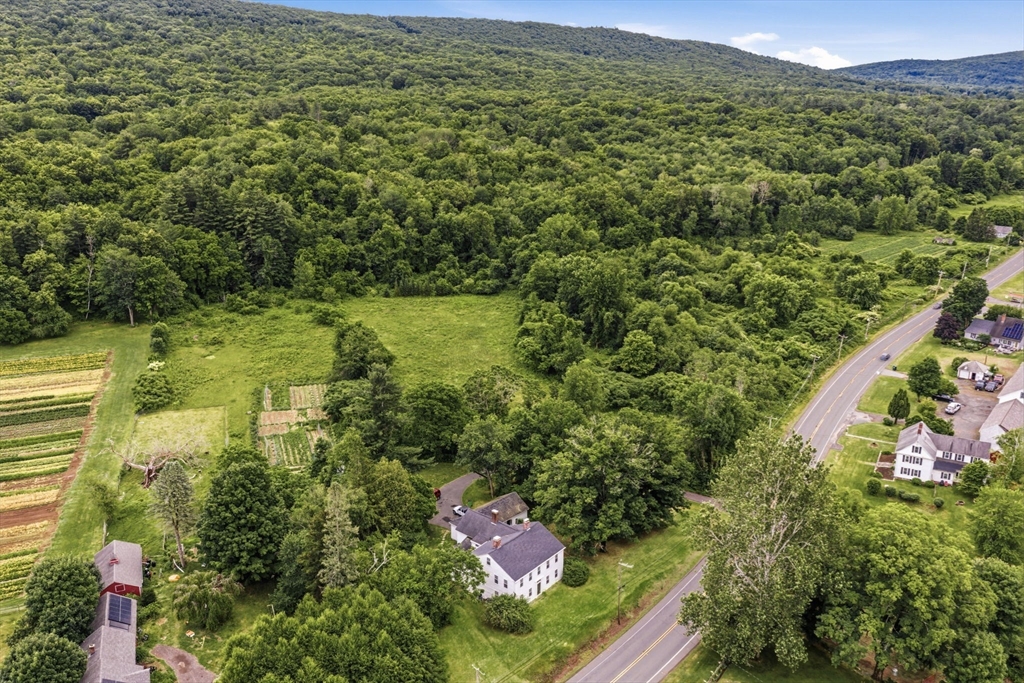 392 Greenfield Road Deerfield, MA 01342 - Photo 3 of 42
