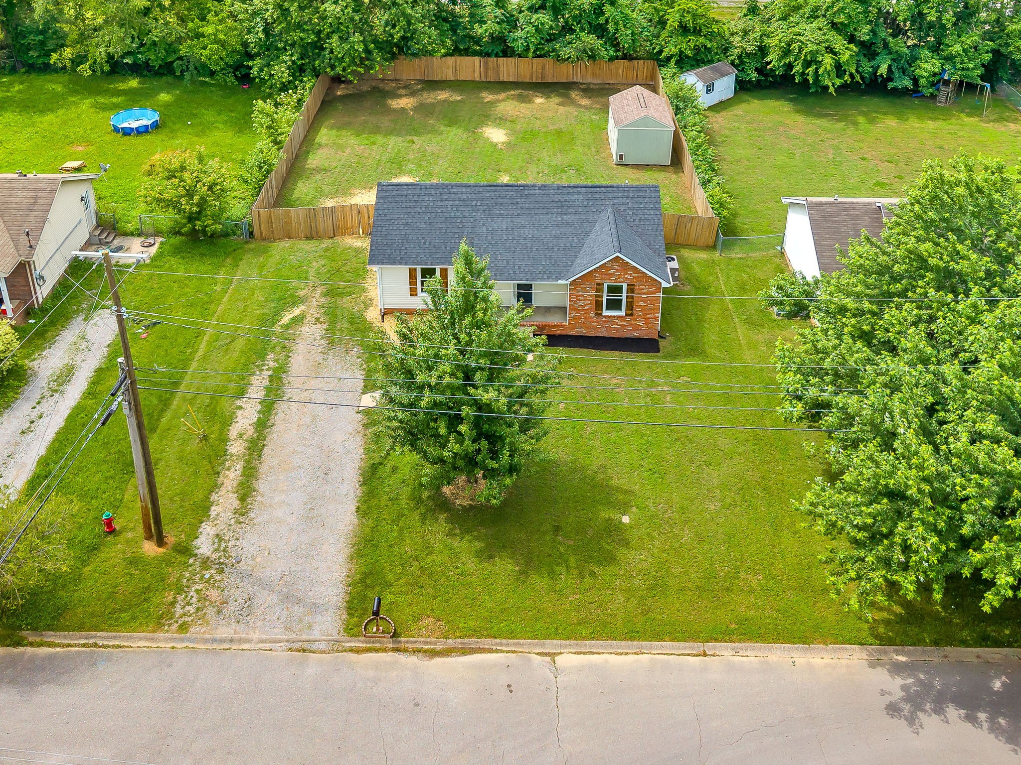 242 Quail Ridge Road Clarksville, TN 37042 - Photo 3 of 27 Gallery Image 3