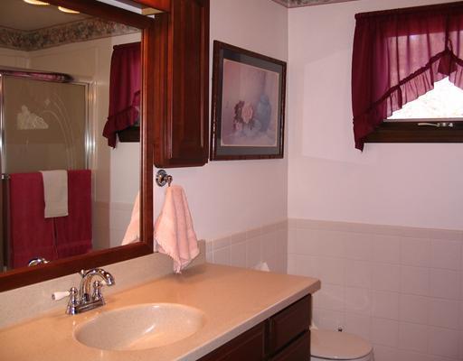 345 River Road Topsham, ME 04086 - Photo 18 of 25 Bathroom. Full bath with whirlpool...
