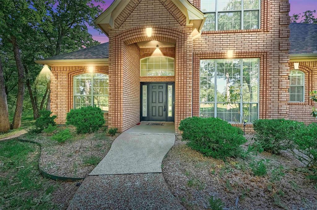 1090 Riley Road Whitesboro, TX 76273 - Photo 4 of 40 Gallery Image 4