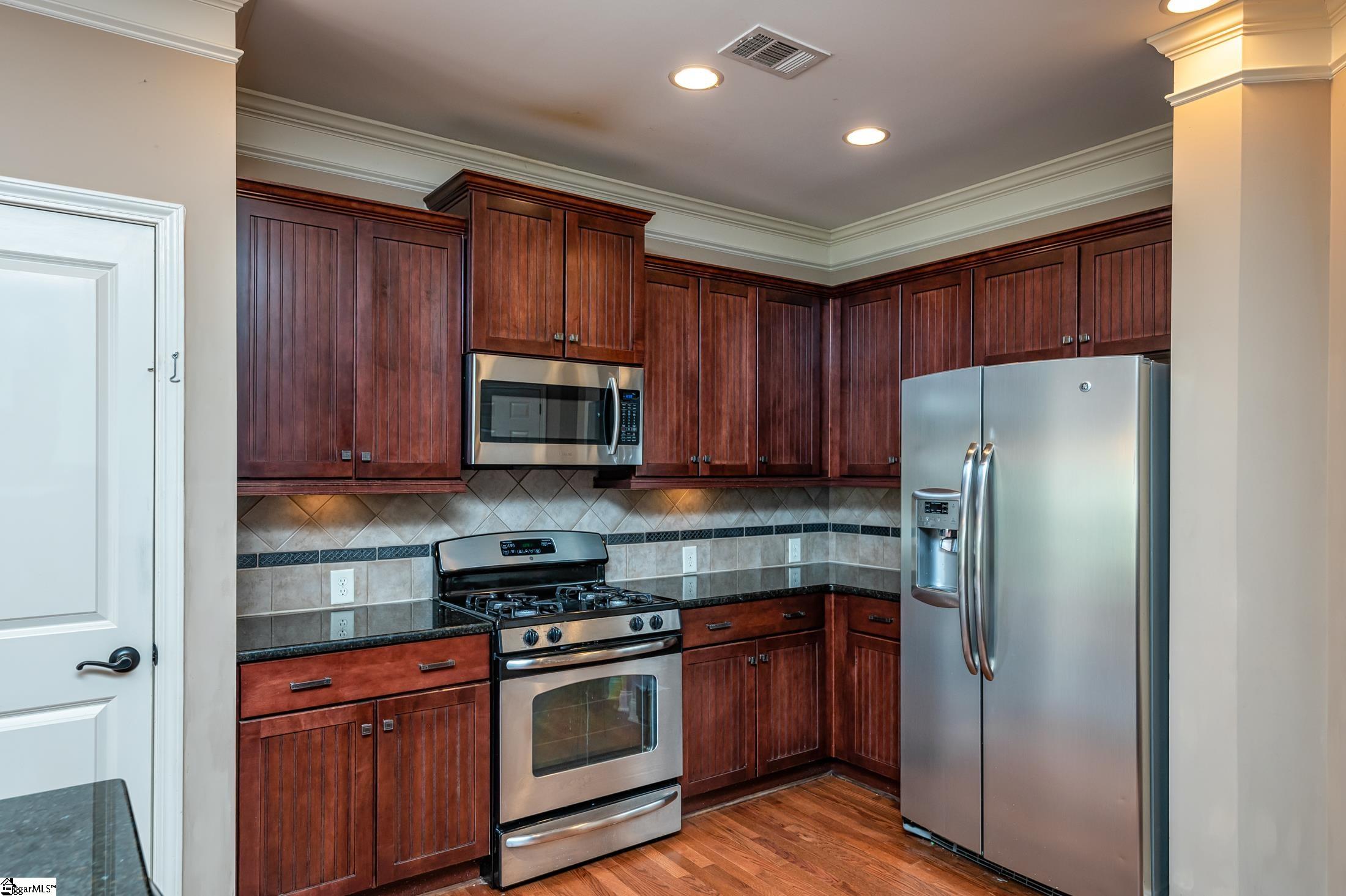 240 Barbours Lane Greenville, SC 29607 - Photo 13 of 36 Gallery Image 13
