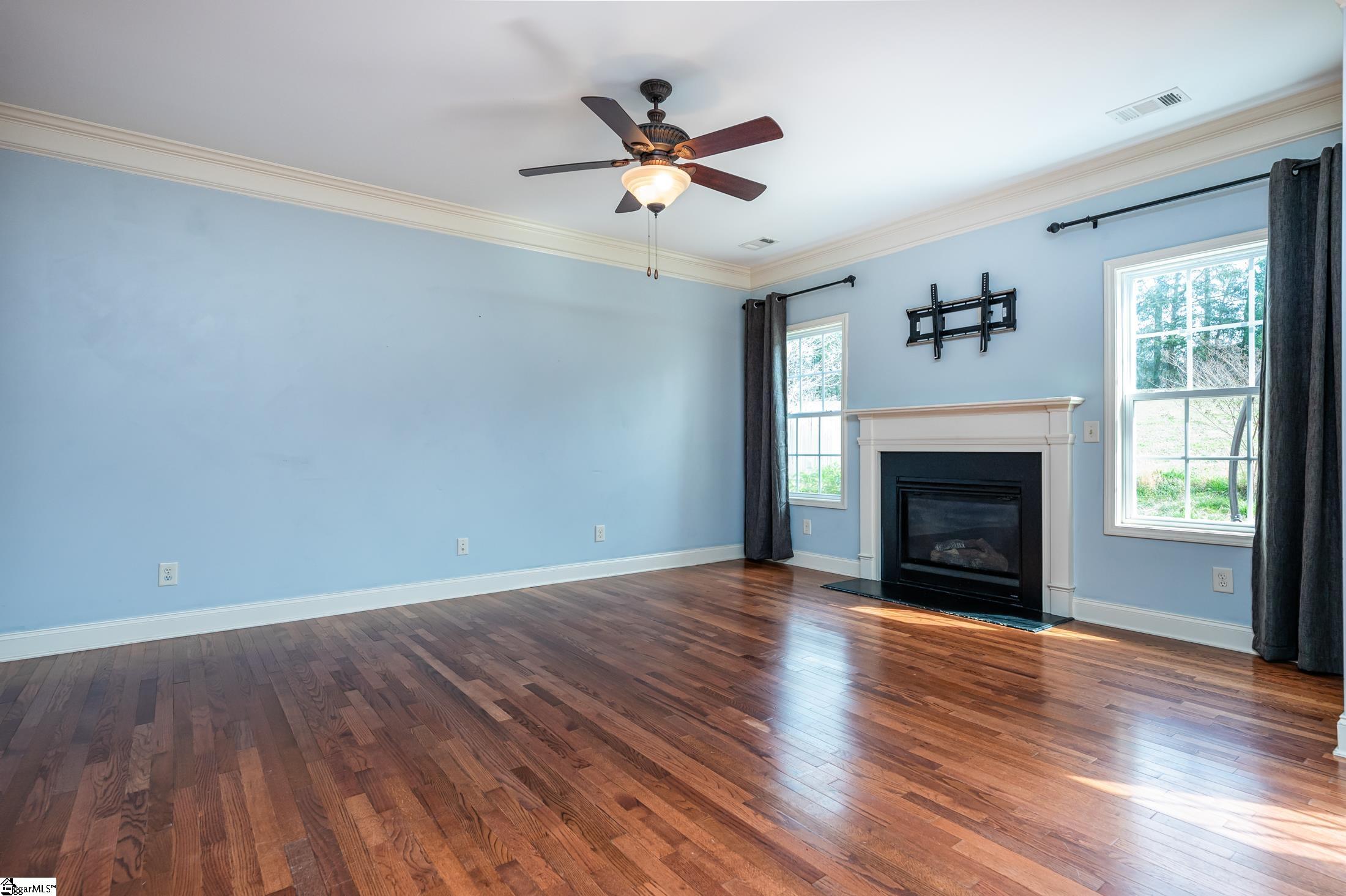 240 Barbours Lane Greenville, SC 29607 - Photo 8 of 36 Gallery Image 8