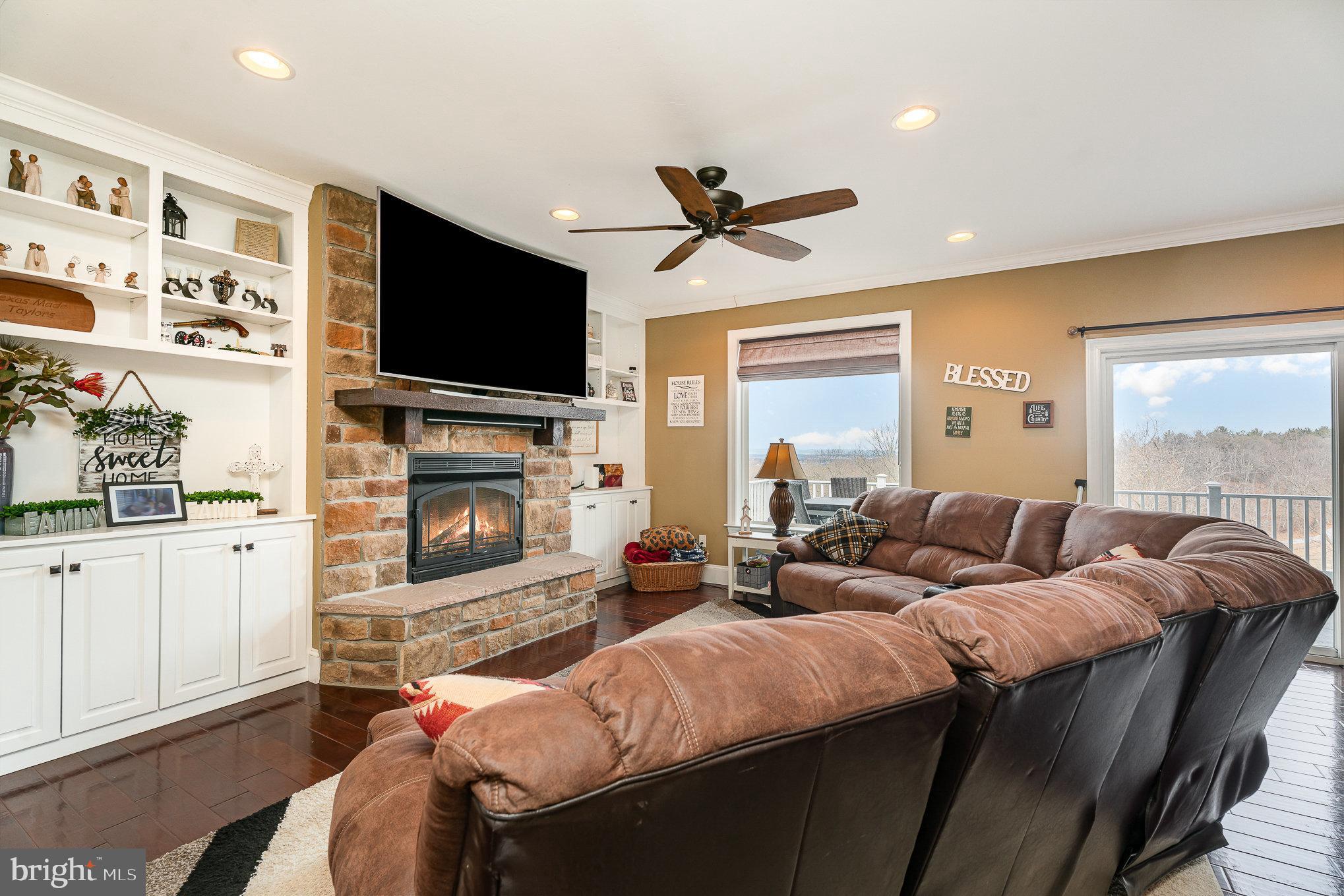 156 Fawn Hill Road Hanover, PA 17331 - Photo 5 of 61