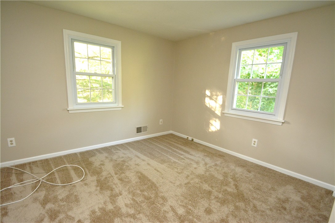 160 Tobey Road Pittsford, NY 14534 - Photo 9 of 18