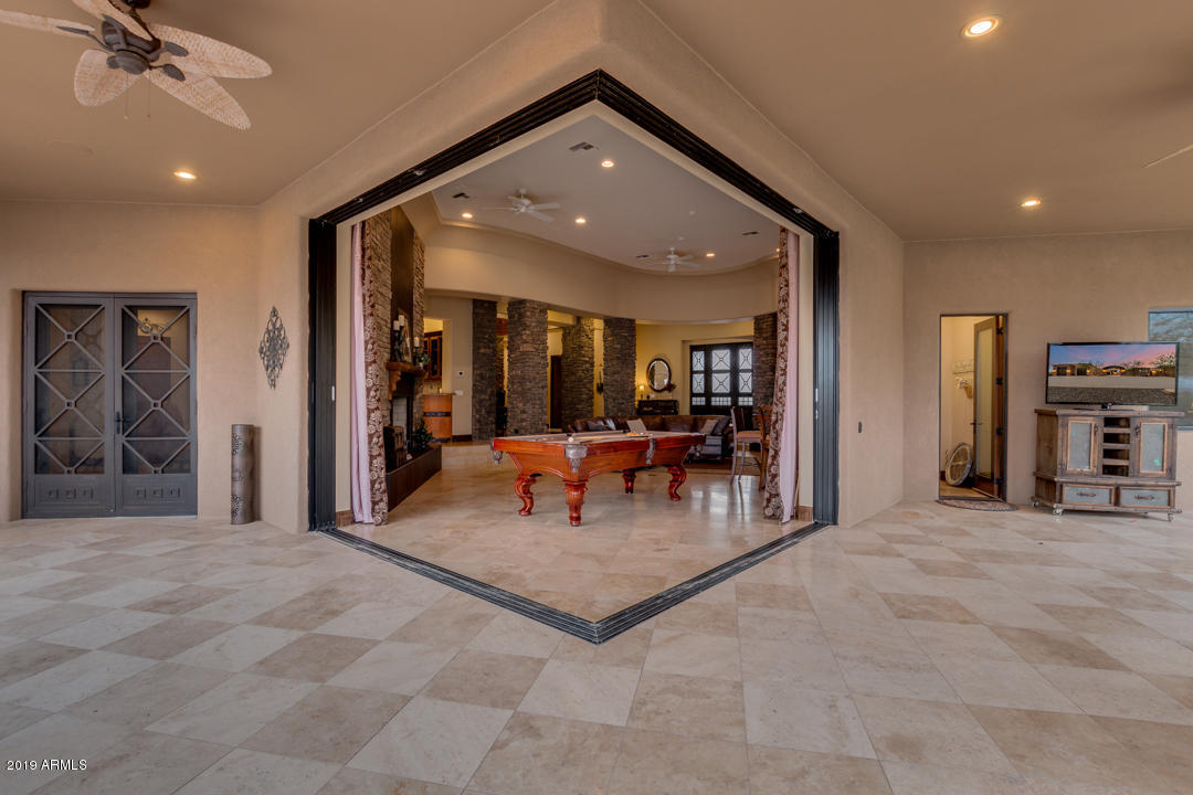 318 West Rock View Road Phoenix, AZ 85085 - Photo 9 of 105 18-Rock View