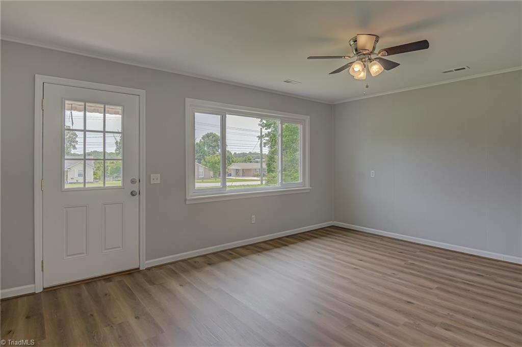 4249 High Point Road Winston-Salem, NC 27107 - Photo 6 of 30 Gallery Image 6