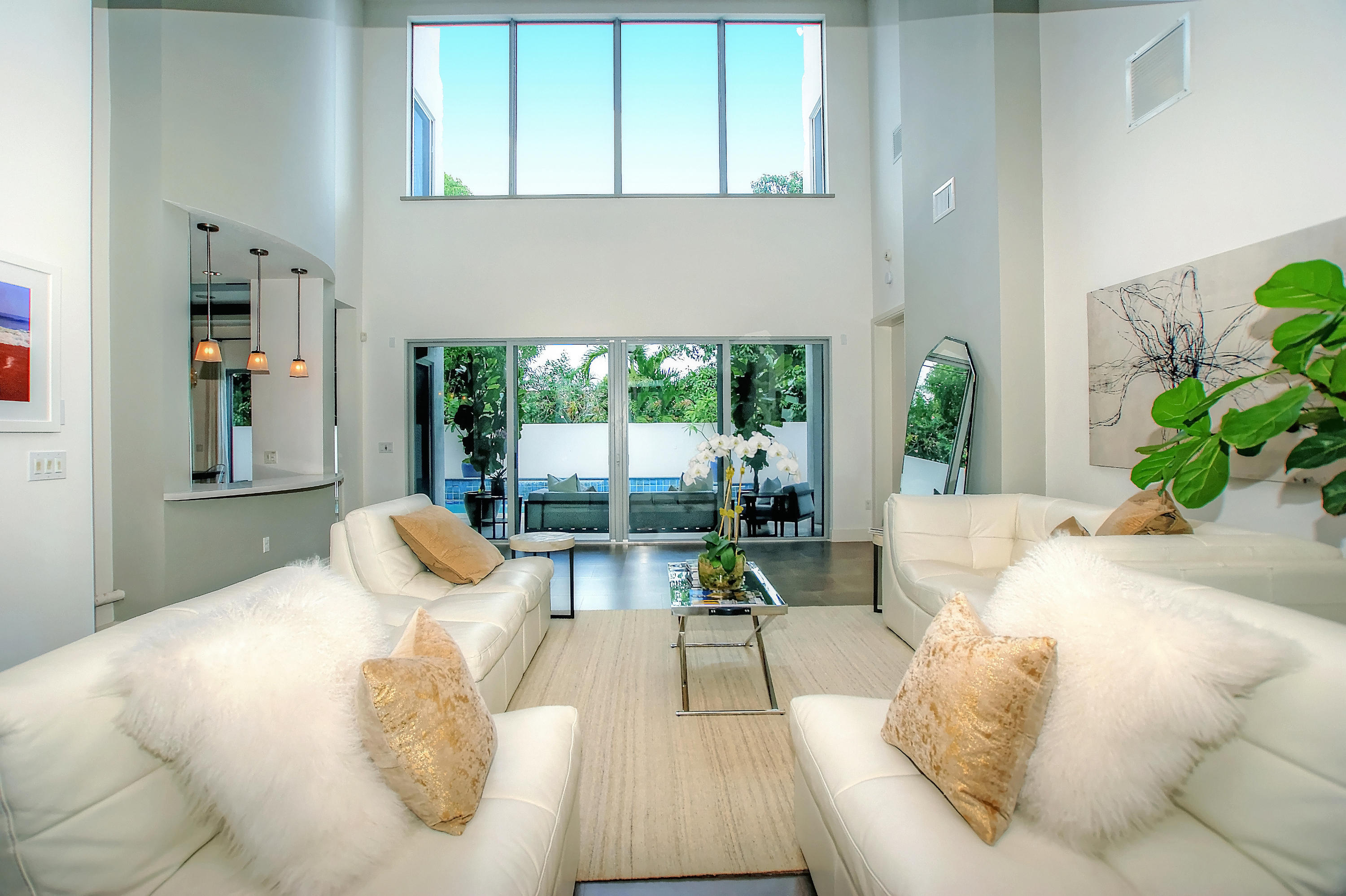 265 Northeast 3rd Street Boca Raton, FL 33432 - Photo 7 of 22 liv1