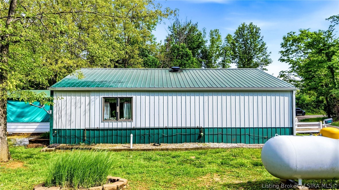 2608 North Newton Stewart Road Eckerty, IN 47116 - Photo 5 of 48