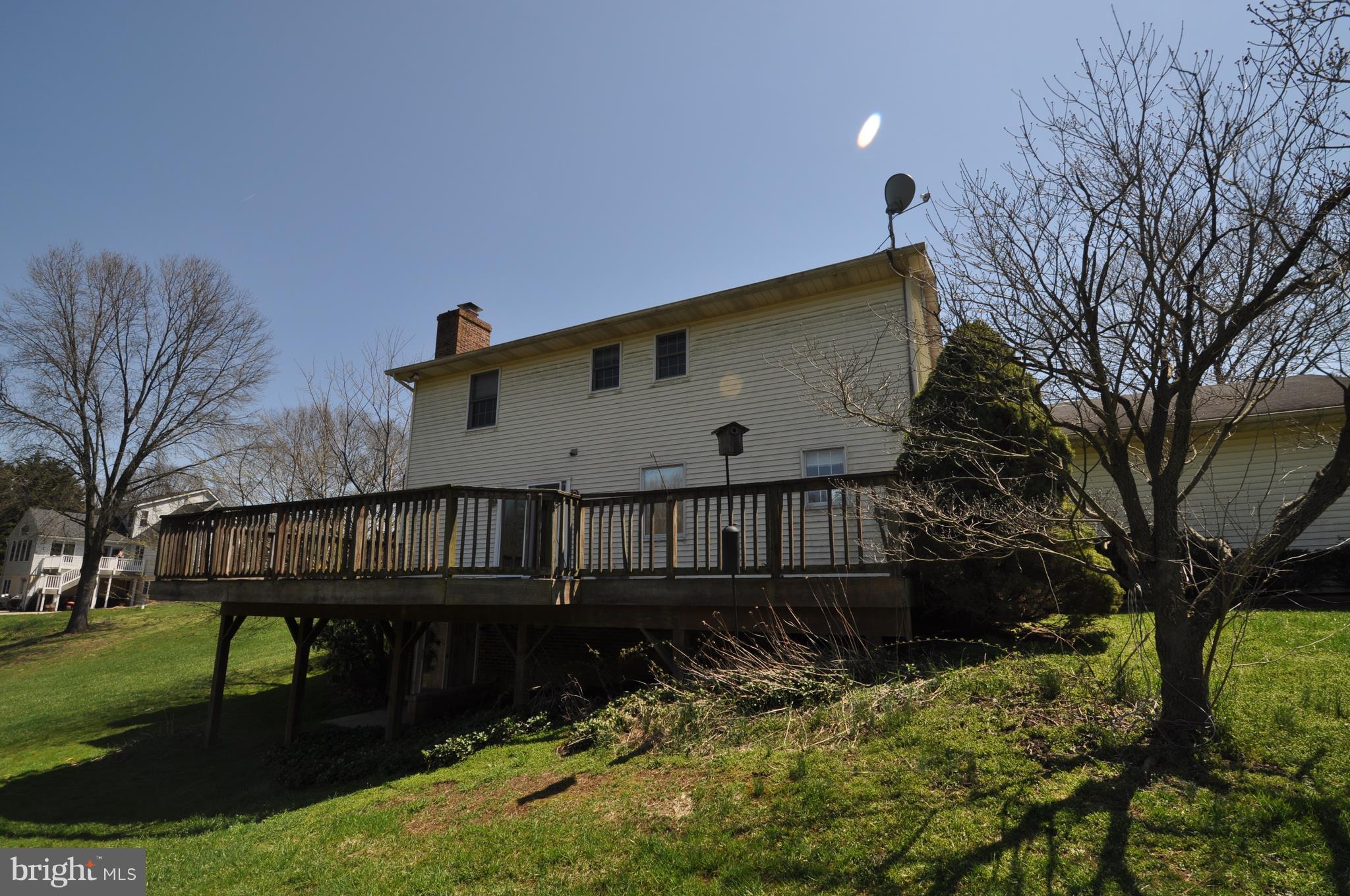 Exterior (Rear)