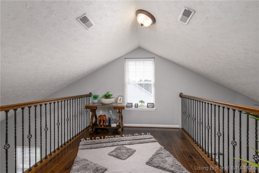 2011 Brookstone Way Georgetown, IN 47122 - Photo 20 of 46 Gallery Image 20