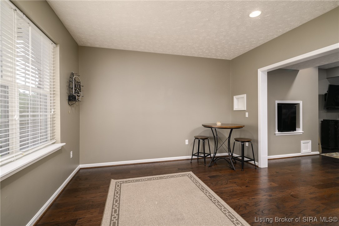 2011 Brookstone Way Georgetown, IN 47122 - Photo 31 of 46 Gallery Image 31
