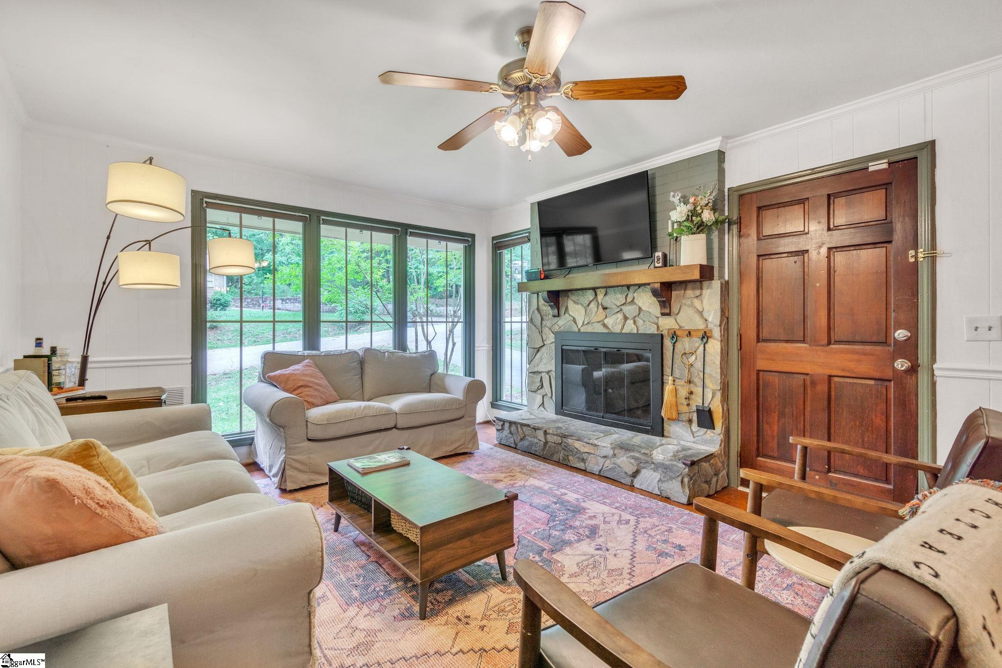 120 Robinson Road Taylors, SC 29687 - Photo 3 of 31