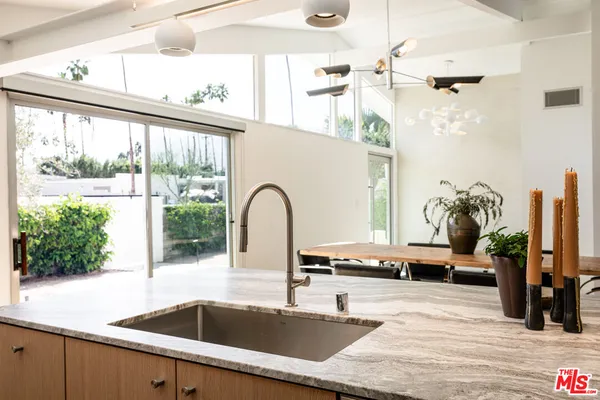 $15,000 | 922 East Anza Drive, Palm Springs, CA 92264