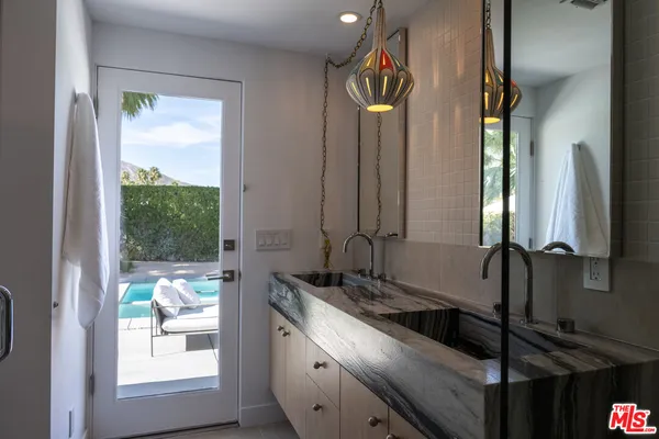 $15,000 | 922 East Anza Drive, Palm Springs, CA 92264