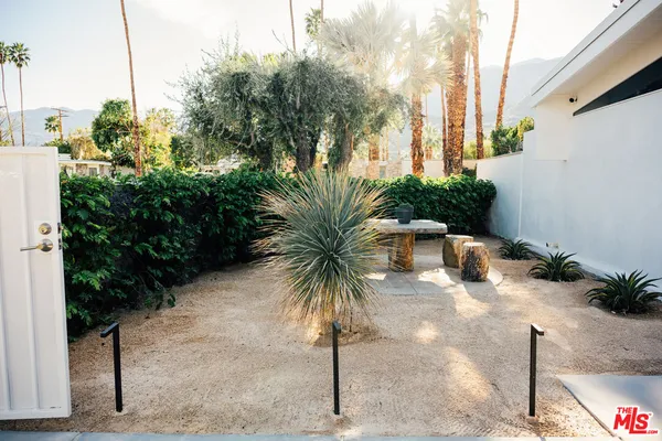 $15,000 | 922 East Anza Drive, Palm Springs, CA 92264