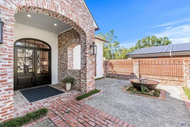 $1,575,000 | 2218 Dove Hollow Drive, Baton Rouge, LA 70809