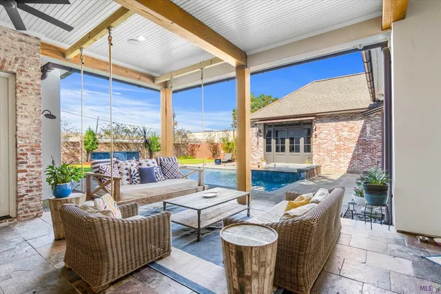 $1,575,000 | 2218 Dove Hollow Drive, Baton Rouge, LA 70809