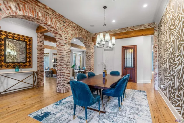 $1,575,000 | 2218 Dove Hollow Drive, Baton Rouge, LA 70809