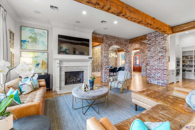 $1,575,000 | 2218 Dove Hollow Drive, Baton Rouge, LA 70809