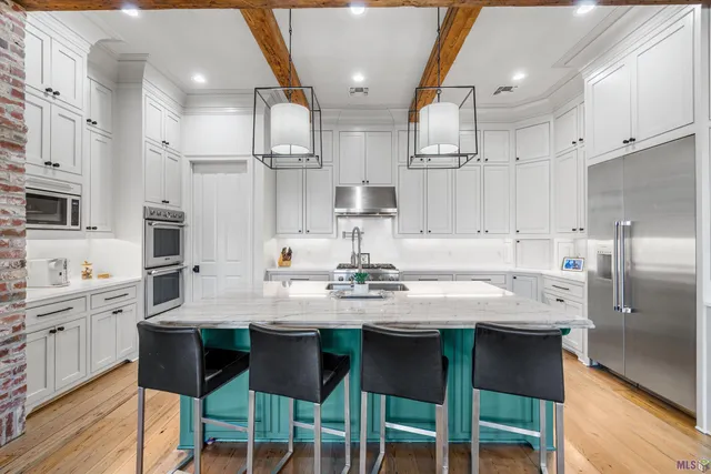 $1,575,000 | 2218 Dove Hollow Drive, Baton Rouge, LA 70809