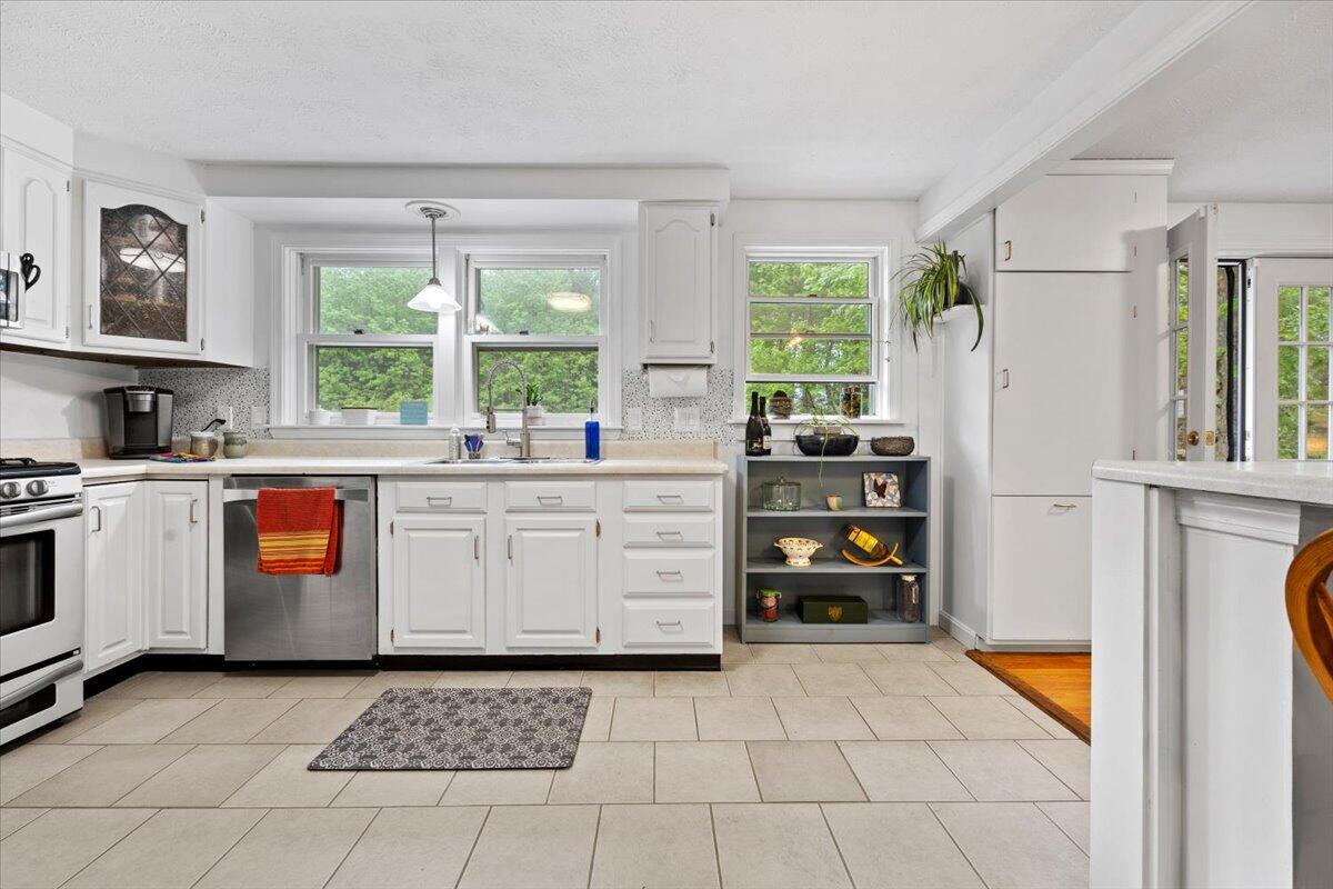 86 Sawyer Road Scarborough, ME 04074 - Photo 12 of 37 12-86 Sawyer-12