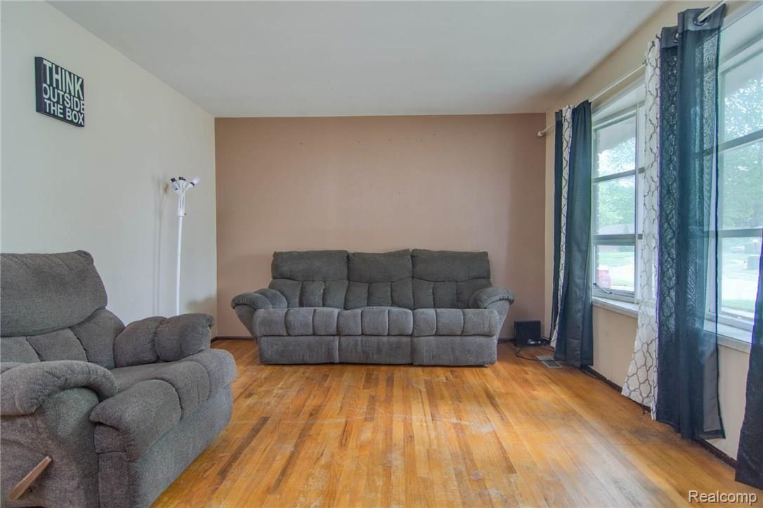 20445 Berg Road Detroit, MI 48219 - Photo 4 of 29 DSC_8291Enfused.jpg
