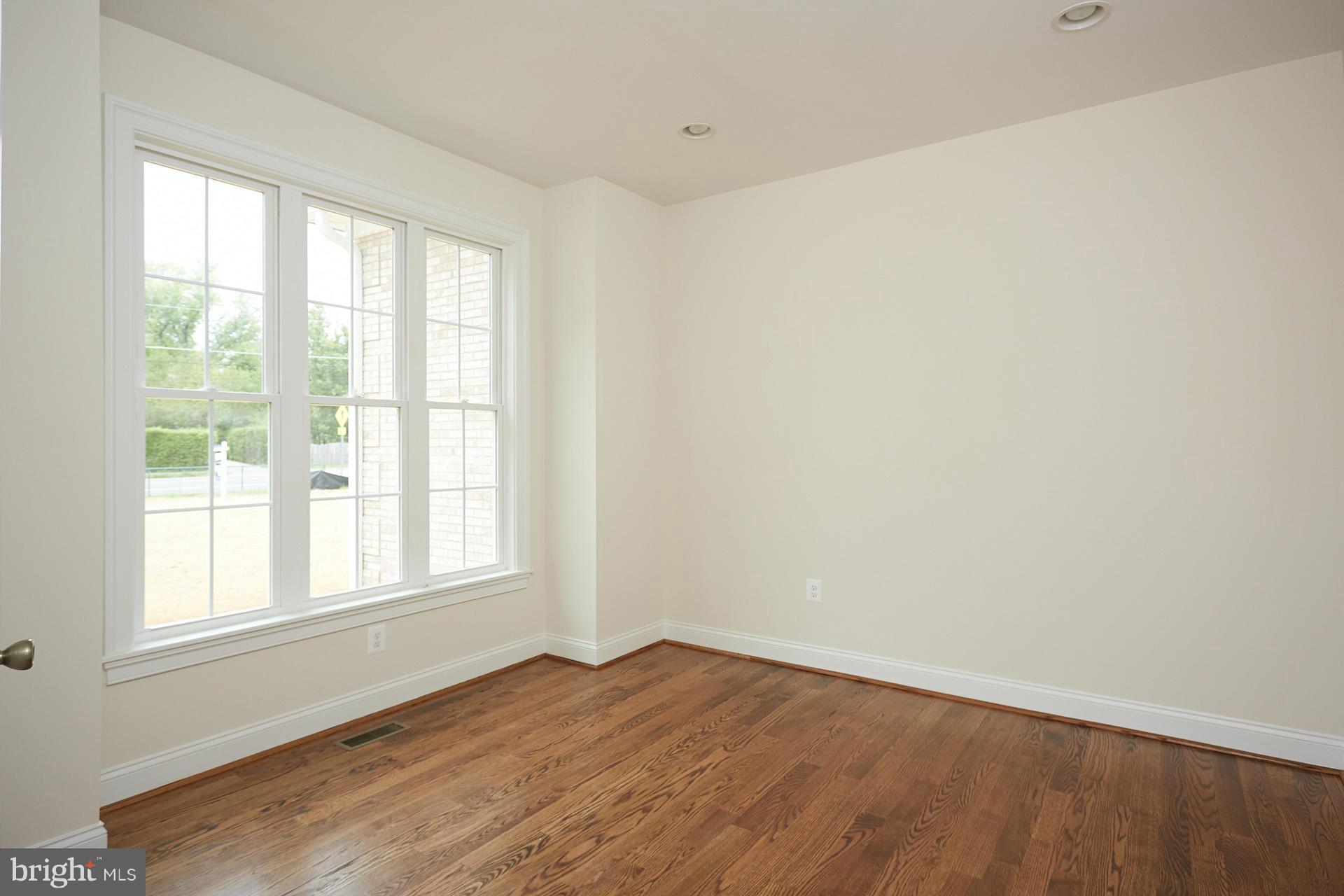 4309 Franconia Road Alexandria, VA 22310 - Photo 15 of 30 Main Level Office/Den