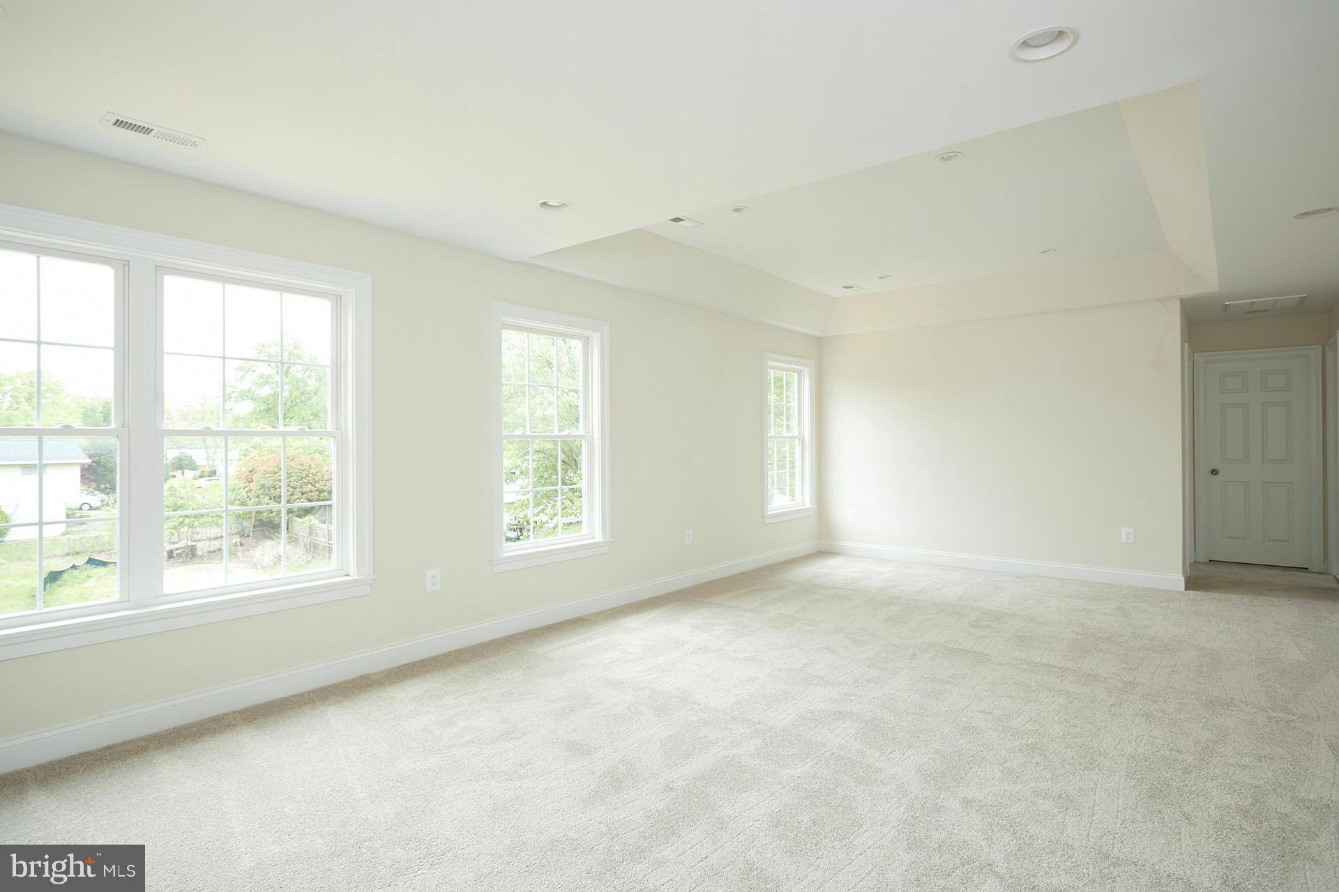 4309 Franconia Road Alexandria, VA 22310 - Photo 20 of 30 Master Bedroom with Sitting Area