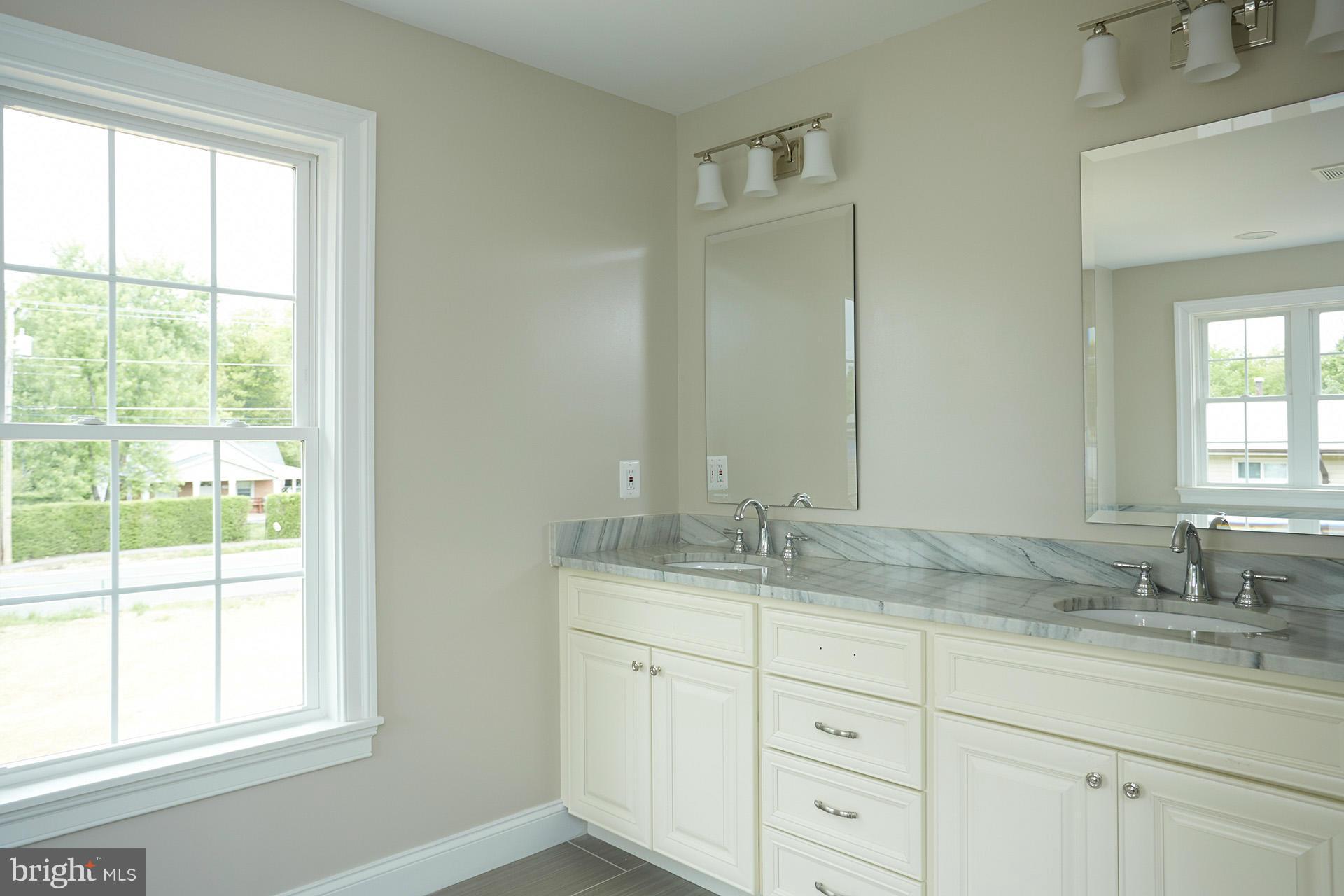 4309 Franconia Road Alexandria, VA 22310 - Photo 23 of 30 Dual Sinks