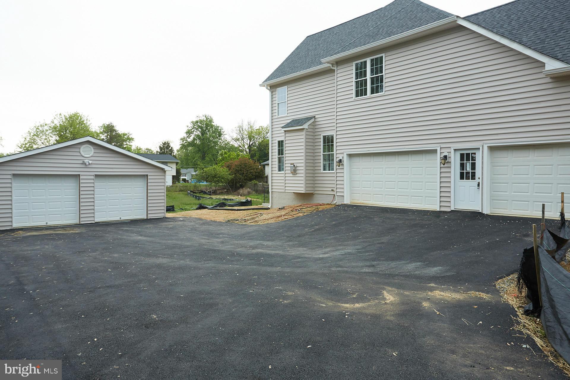 4309 Franconia Road Alexandria, VA 22310 - Photo 30 of 30 5 car garages