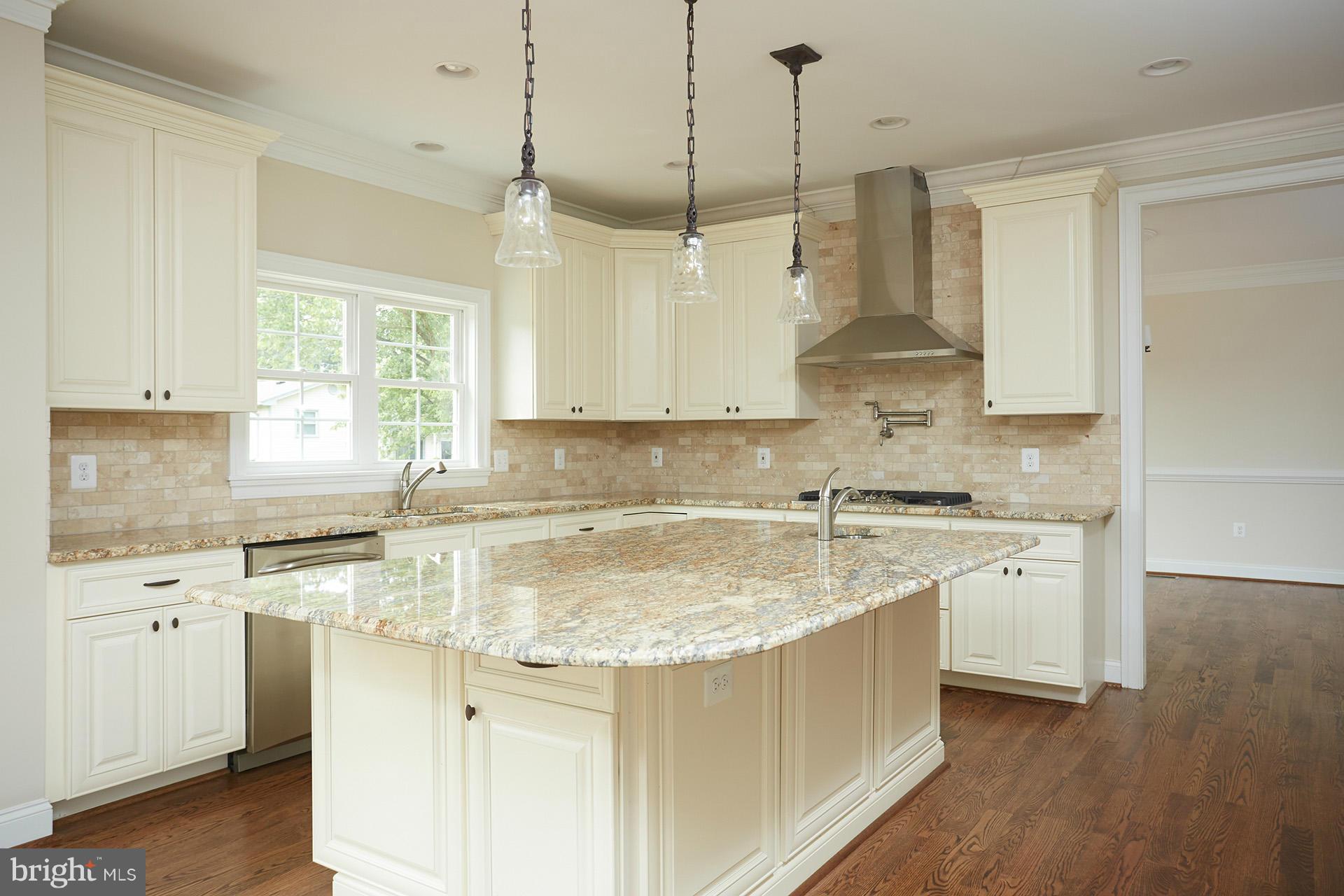 4309 Franconia Road Alexandria, VA 22310 - Photo 8 of 30 Center Island with Prep Sink