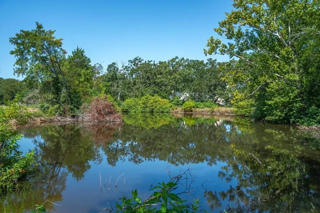 $389,999 | 345 Cherry Creek Lane, Canton, TX 75103