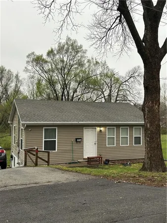 $185,000 | 2514 South Race Avenue, Independence, MO 64052