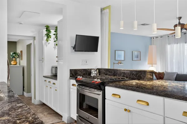 $5,500 | 318 Northeast 26th Street, Wilton Manors, FL 33305