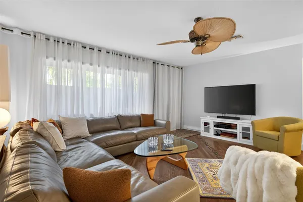 $5,500 | 318 Northeast 26th Street, Wilton Manors, FL 33305