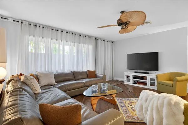 $5,500 | 318 Northeast 26th Street, Wilton Manors, FL 33305