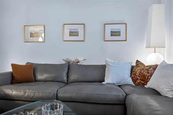 $5,500 | 318 Northeast 26th Street, Wilton Manors, FL 33305