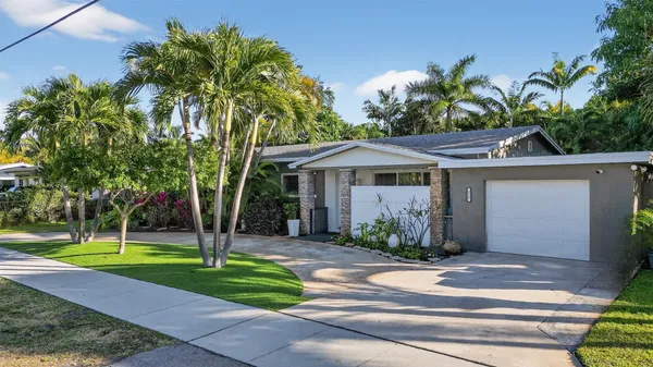 $5,500 | 318 Northeast 26th Street, Wilton Manors, FL 33305