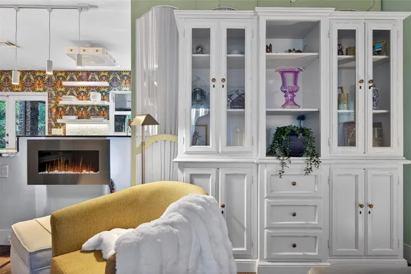 $5,500 | 318 Northeast 26th Street, Wilton Manors, FL 33305