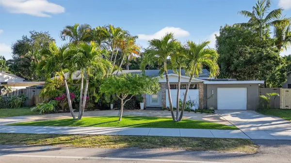$5,500 | 318 Northeast 26th Street, Wilton Manors, FL 33305