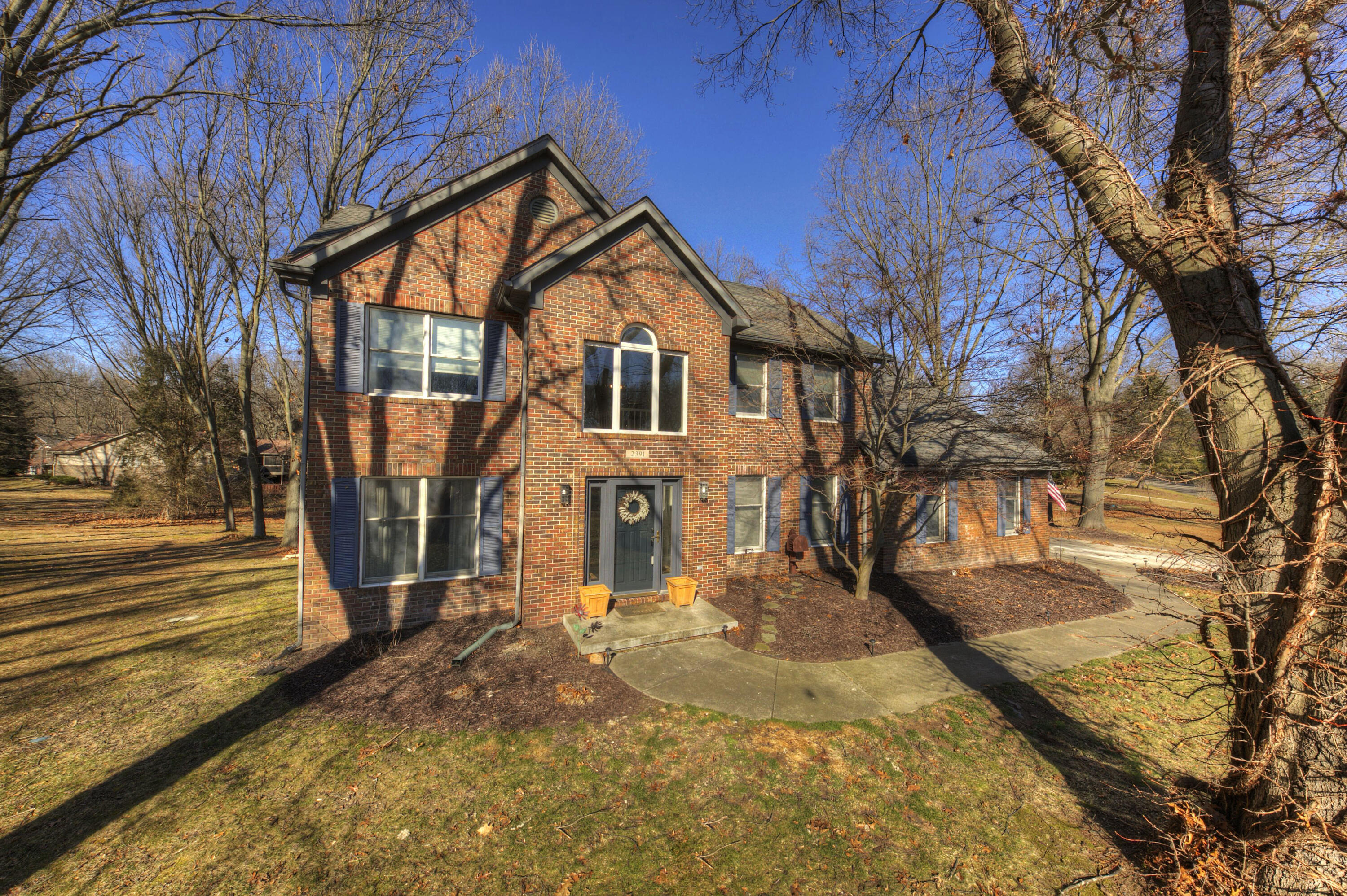 2391 Sunny Ridge Drive Pinckney, MI 48169 - Photo 1 of 71 Front