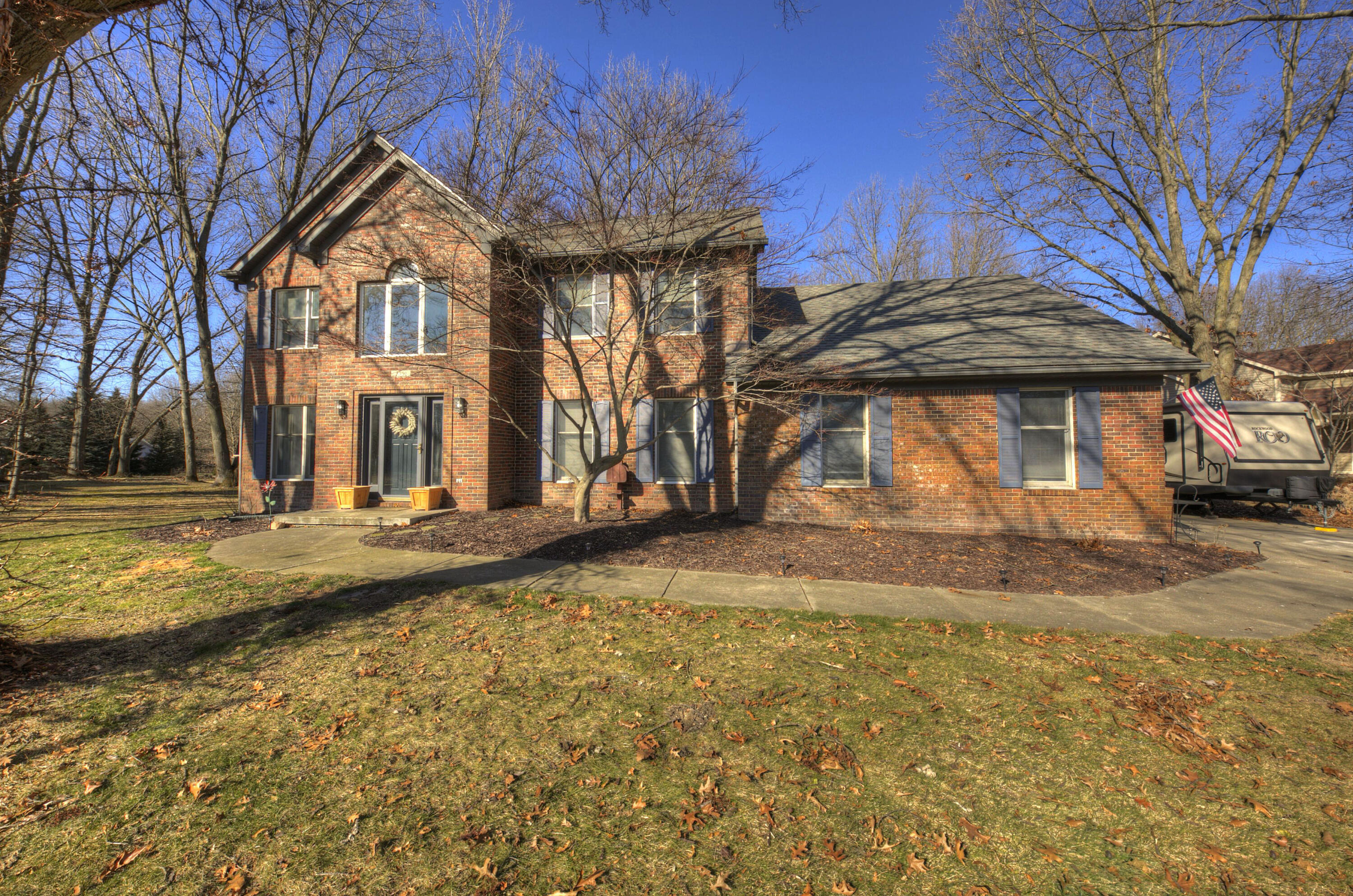 2391 Sunny Ridge Drive Pinckney, MI 48169 - Photo 2 of 71 Front