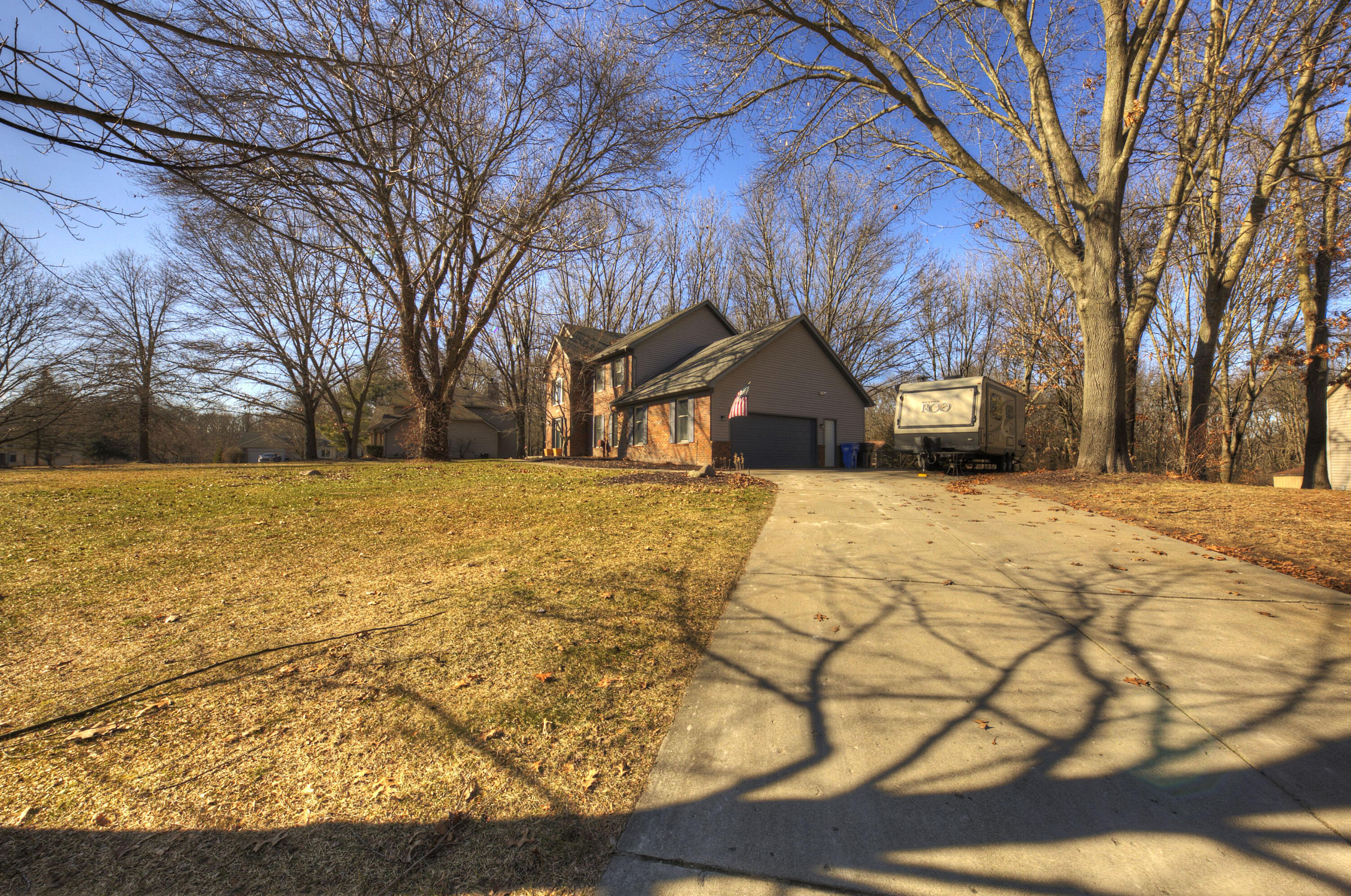 2391 Sunny Ridge Drive Pinckney, MI 48169 - Photo 59 of 71 Driveway