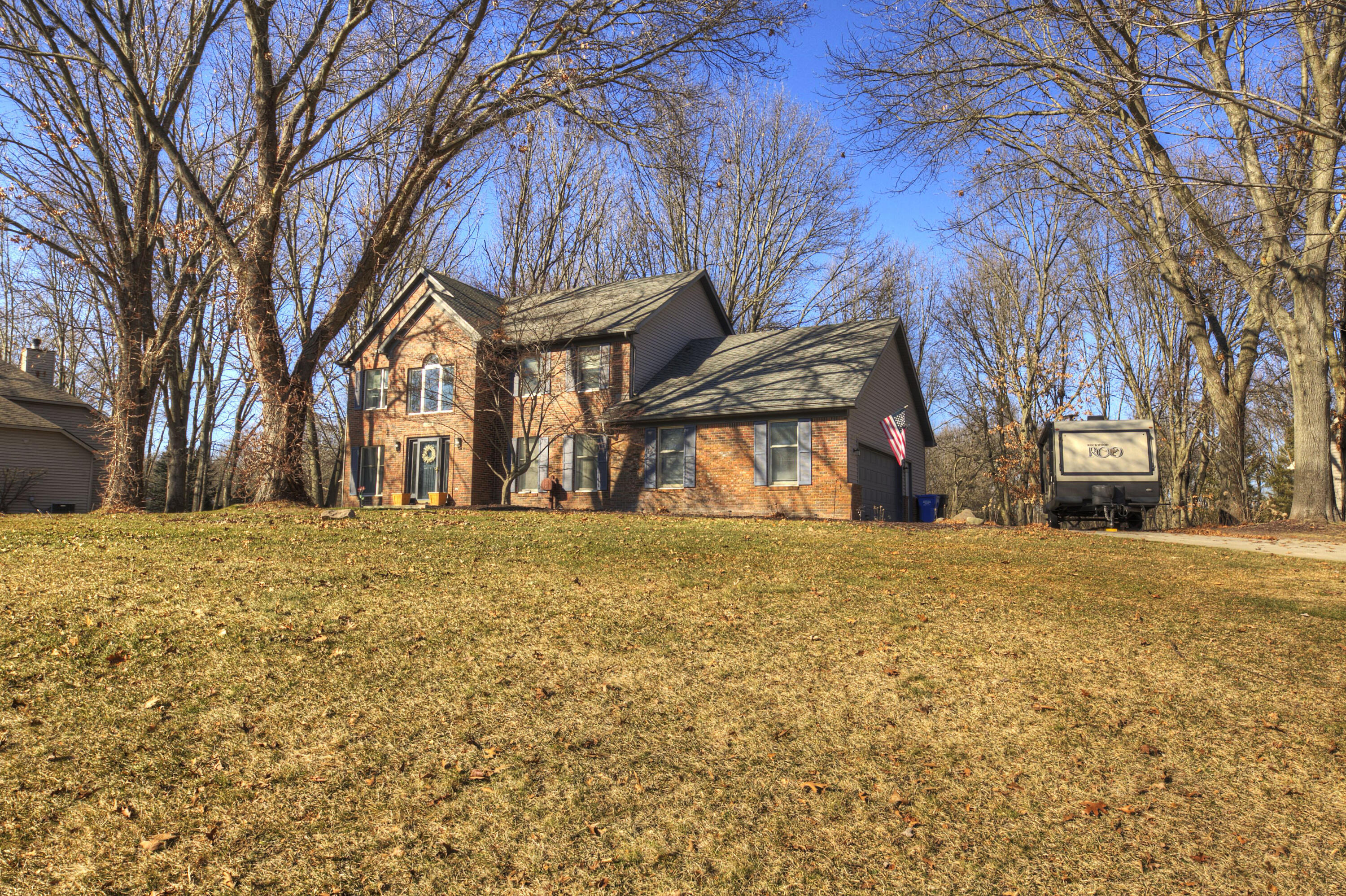 2391 Sunny Ridge Drive Pinckney, MI 48169 - Photo 60 of 71 :arge Frontyard