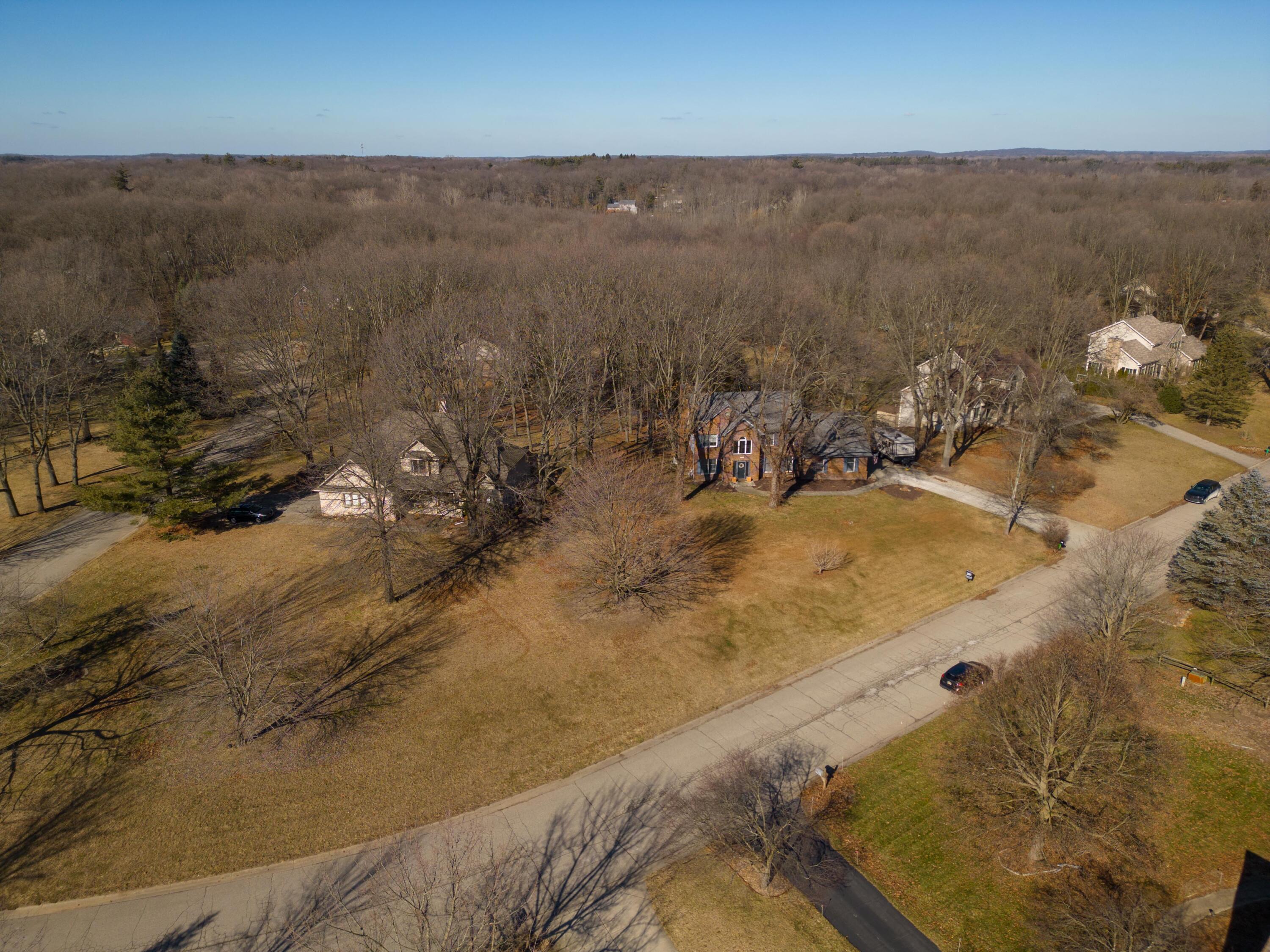 2391 Sunny Ridge Drive Pinckney, MI 48169 - Photo 64 of 71 Aerial
