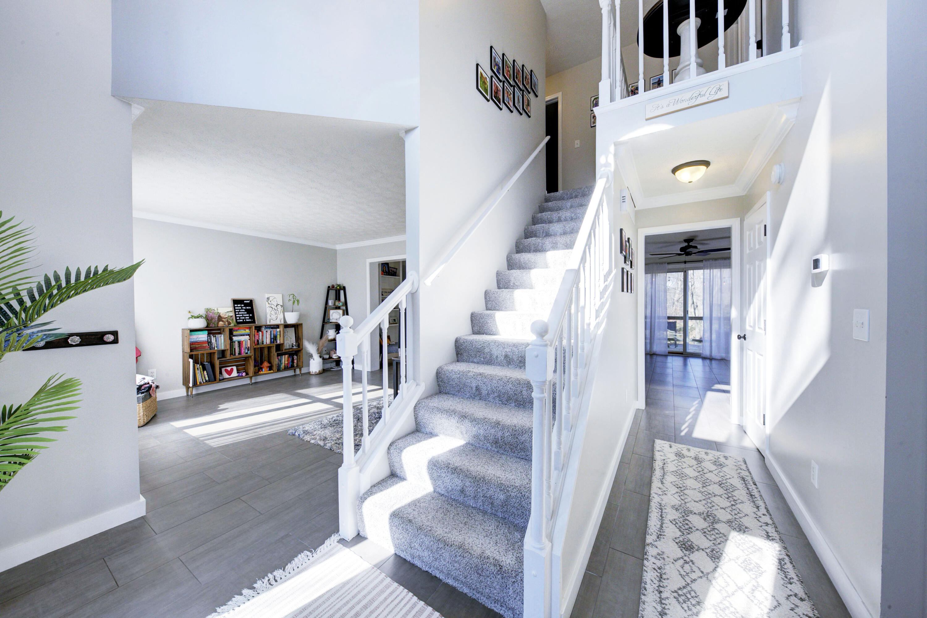 2391 Sunny Ridge Drive Pinckney, MI 48169 - Photo 7 of 71 Stairs