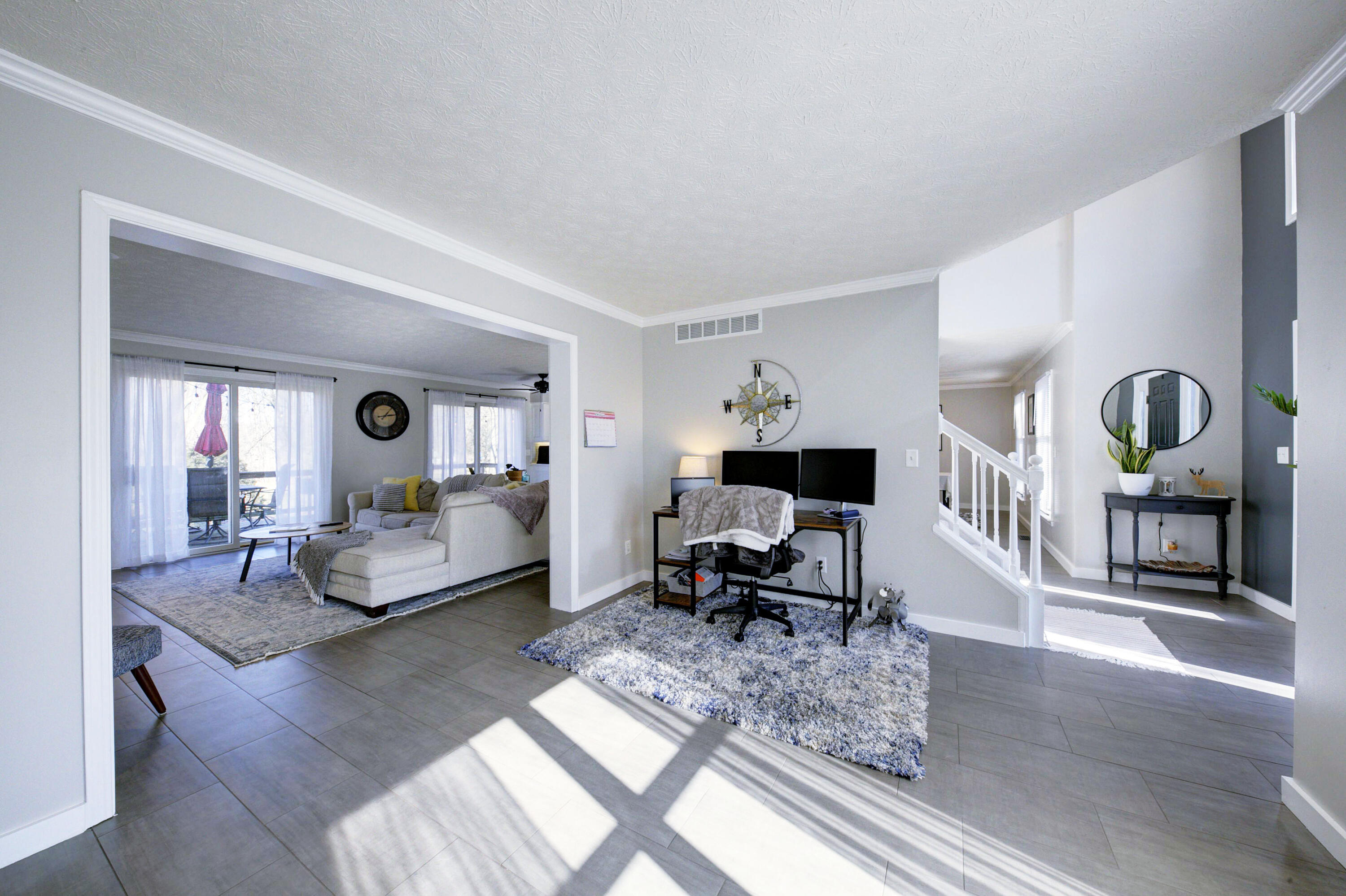 2391 Sunny Ridge Drive Pinckney, MI 48169 - Photo 10 of 71 Family Room