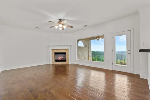 $959,000 | 5724 Brittlyns Court, Austin, TX 78730