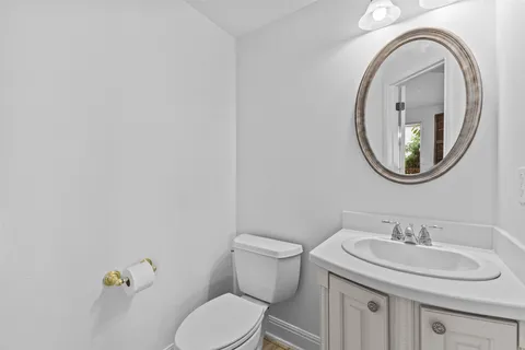 $959,000 | 5724 Brittlyns Court, Austin, TX 78730